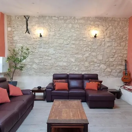 DOMAINE DES PIERRES PRECIEUSES - Demeure de Charme - Grand Standing - 15 pers - Spa - Massages - Détente et Bien-être - 30' Bordeaux Vakantiehuis