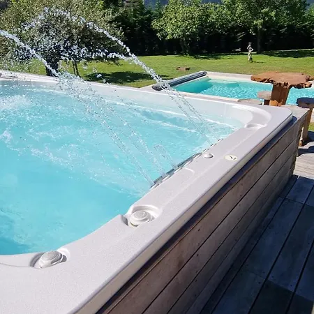 Vakantiehuis DOMAINE DES PIERRES PRECIEUSES - Demeure de Charme - Grand Standing - 15 pers - Spa - Massages - Détente et Bien-être - 30' Bordeaux