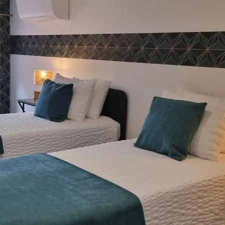 Domaine Des Pierres Precieuses - Sejour Signature A La Campagne - Chic & Charme - Grand Standing - Climatisation - 15 Pers - - Massages - Proche Bordeaux Vakantiehuis