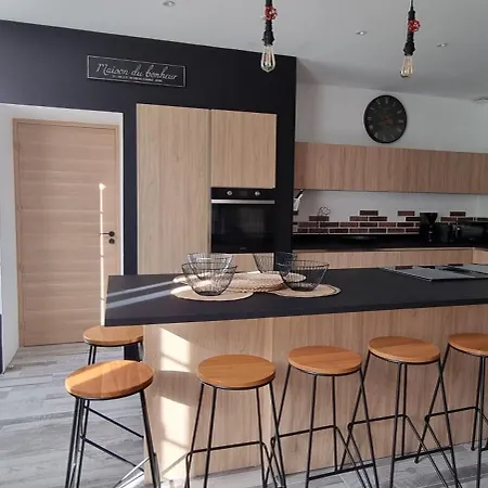 Domaine Des Pierres Precieuses - Sejour Signature A La Campagne - Chic & Charme - Grand Standing - Climatisation - 15 Pers - - Massages - Proche Bordeaux Vakantiehuis *