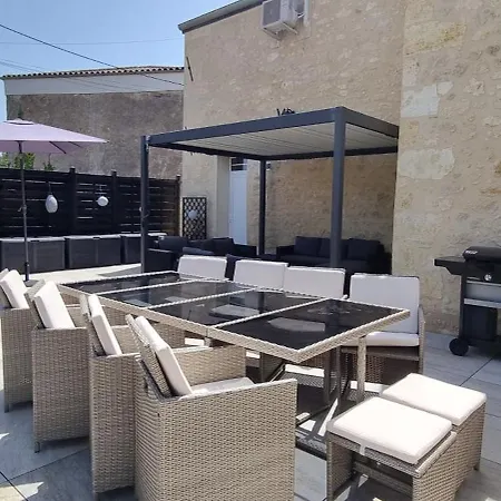 Vakantiehuis Domaine Des Pierres Precieuses - Sejour Signature A La Campagne - Chic & Charme - Grand Standing - Climatisation - 15 Pers - - Massages - Proche Bordeaux Gauriaguet
